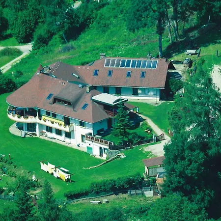 Biolandhaus Arche 3*