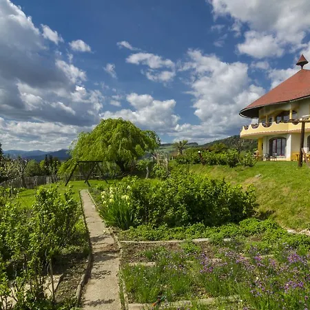 Biolandhaus Arche فندق 3*